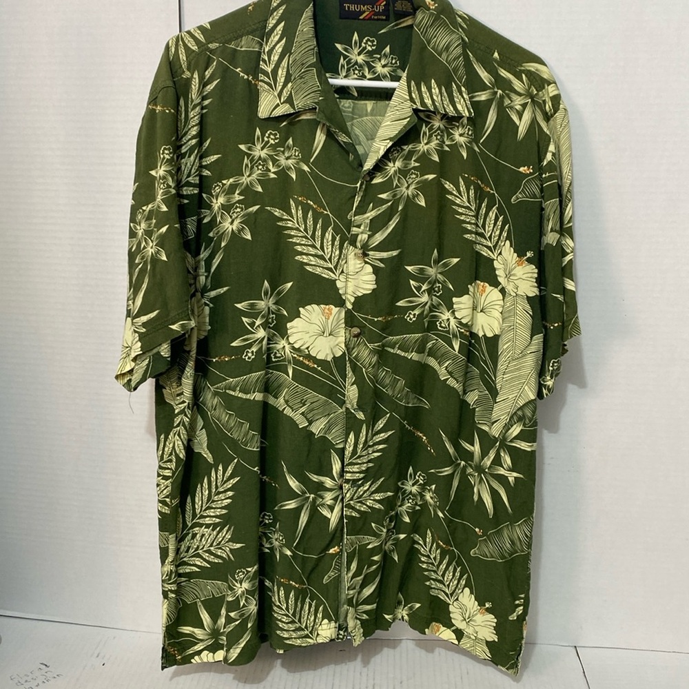 Thumbs-Up Hawaiian Shirt size L Floral Design
